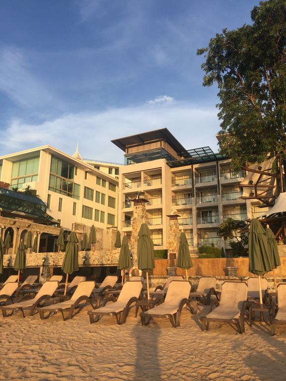 Club Royal Suites Pattaya Exterior photo